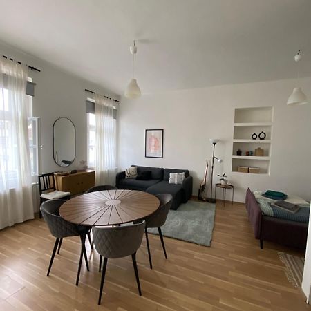 Roomy Apartment Close To Palmovka Прага Екстериор снимка