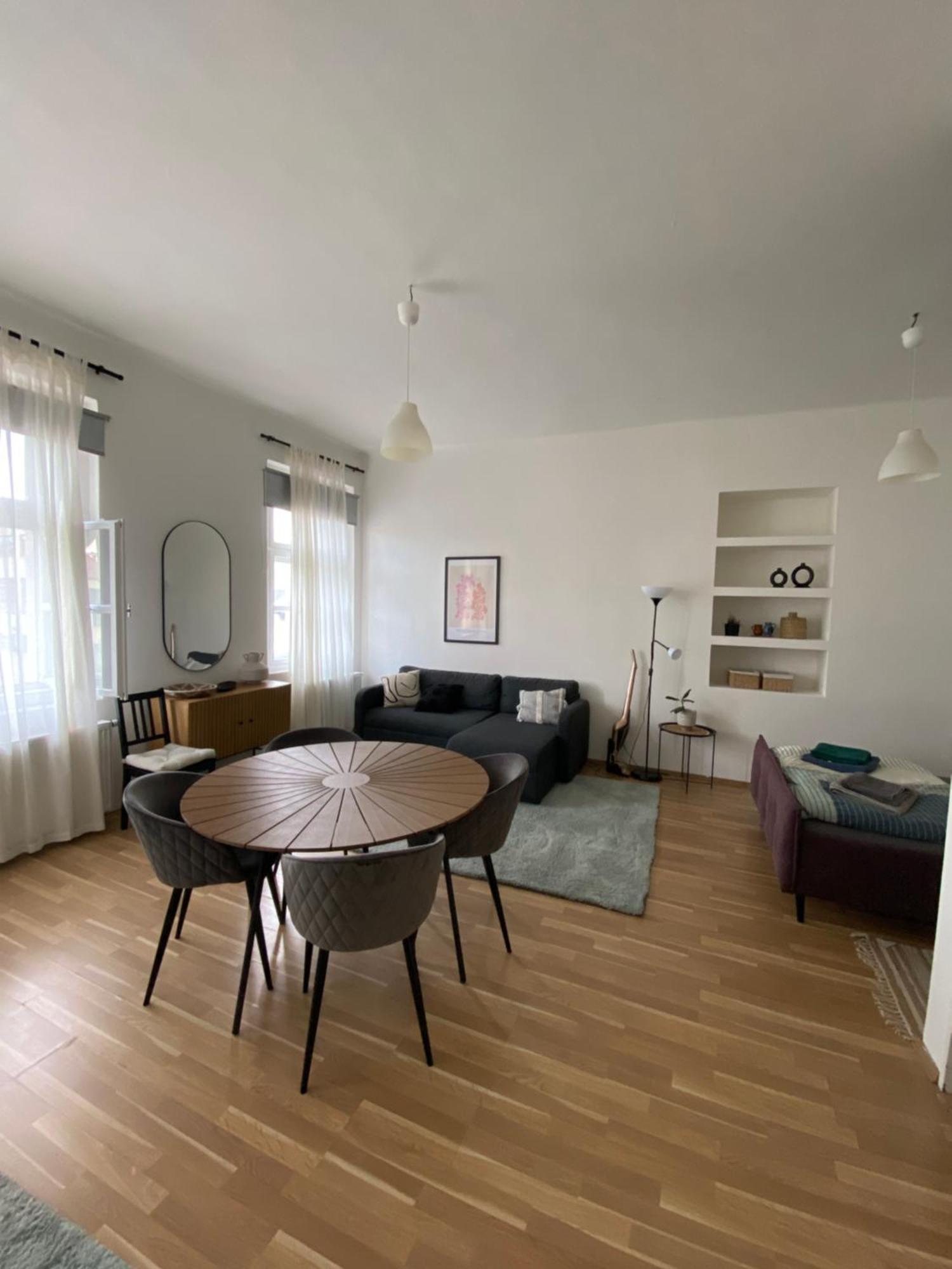 Roomy Apartment Close To Palmovka Прага Екстериор снимка